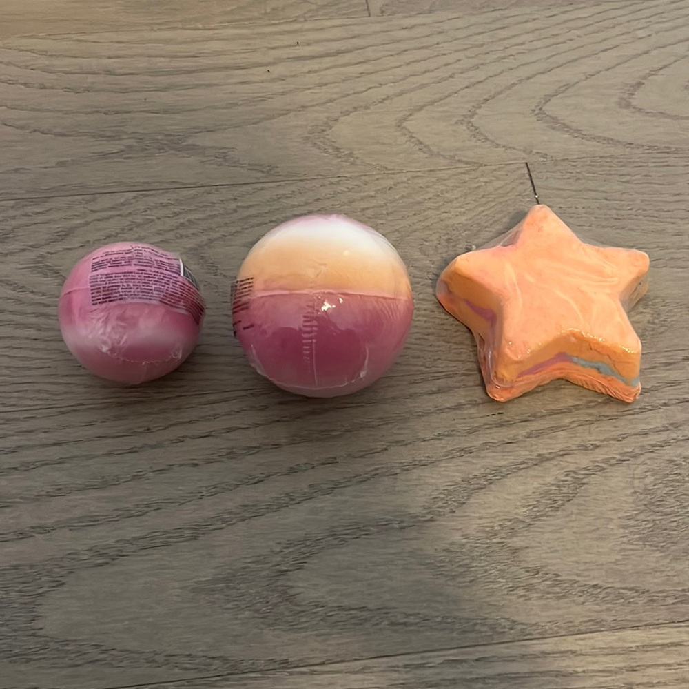 ✨2 for $20✨Laline bath bomb set of 3(BRAND NEW)